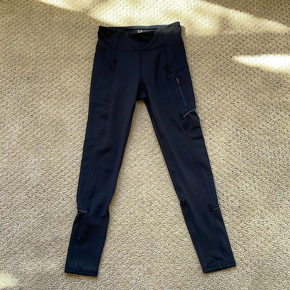 Black leggings with pockets from Gap Teen.